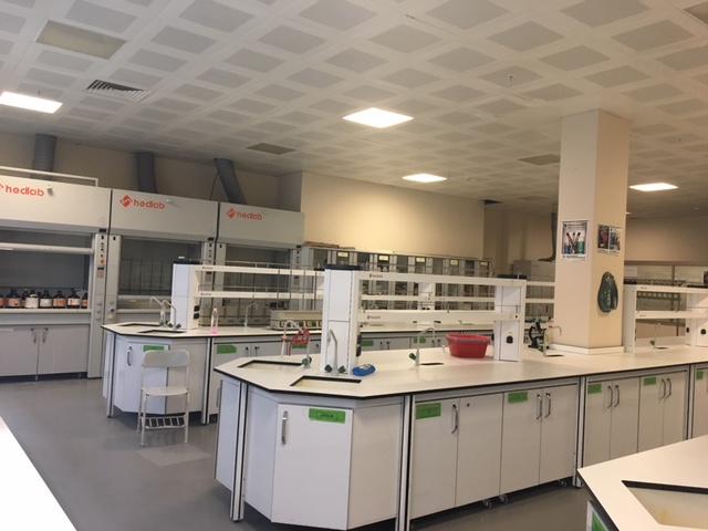 BKL-12 Organik Kimya Öğrenci Laboratuvarı-Fotoğraf